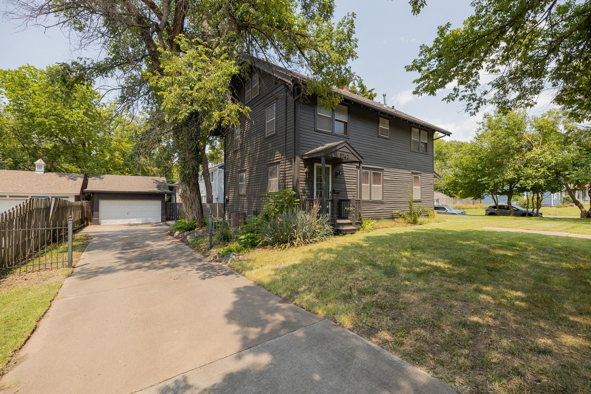 3742-e-central-ave-wichita-ks-67208-mccurdy-real-estate-auction