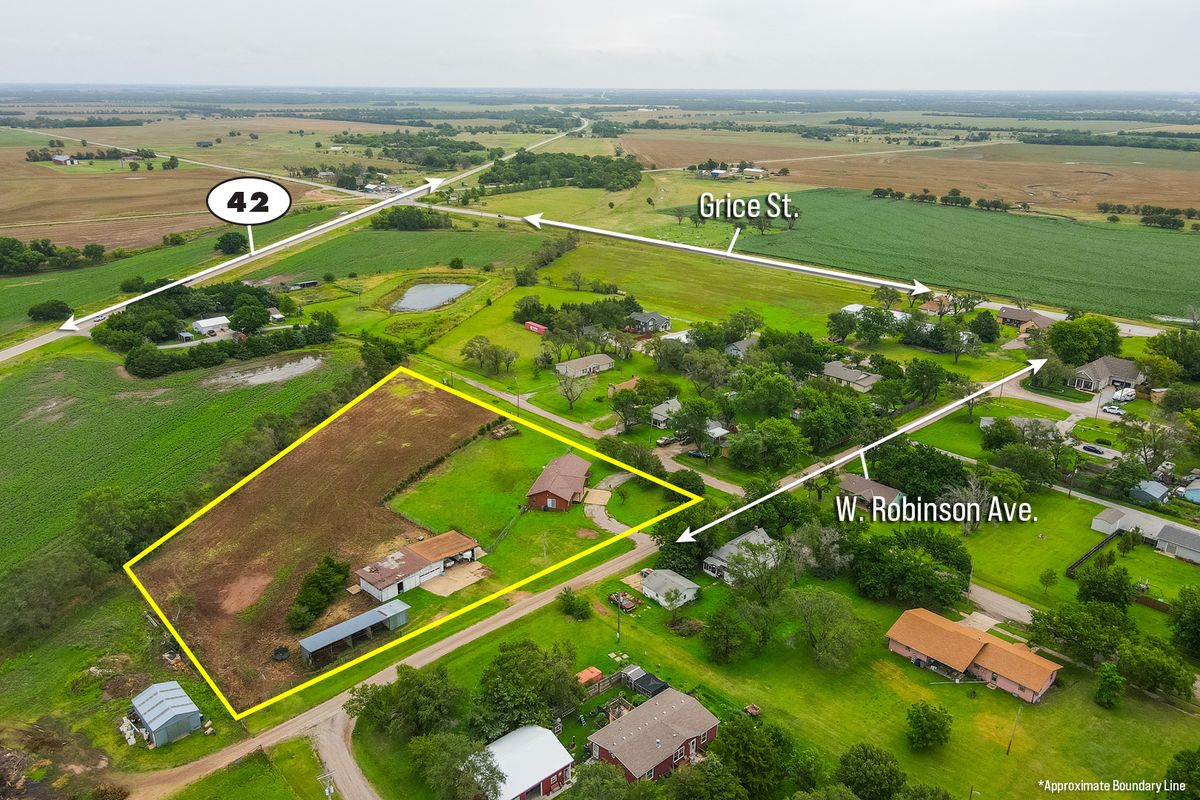 307 N. Jessup, VIOLA, KS 67149 McCurdy Real Estate & Auction