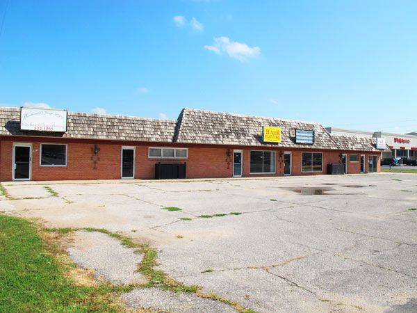 (SW) ABSOLUTE - 6 Unit Office/Retail Center, 3122 S Seneca St, Wichita ...