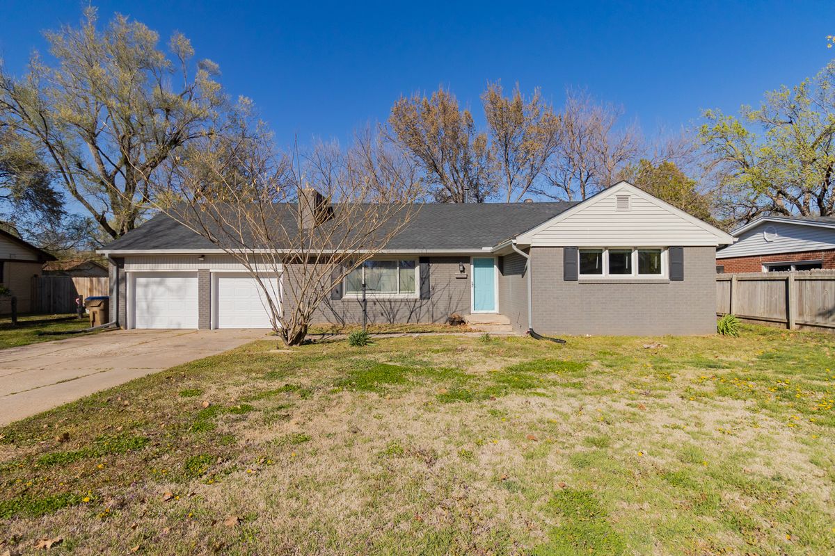 810 N Redbarn Ln Wichita Ks 67212 Mccurdy Real Estate Auction